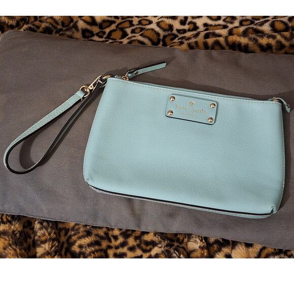 Kate Spade Wristlet Clutch Robin's Egg Blue Leather Pebbled Classic Retro Preppy - Picture 1 of 10